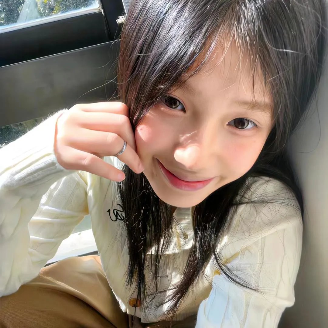 捷运上的女孩